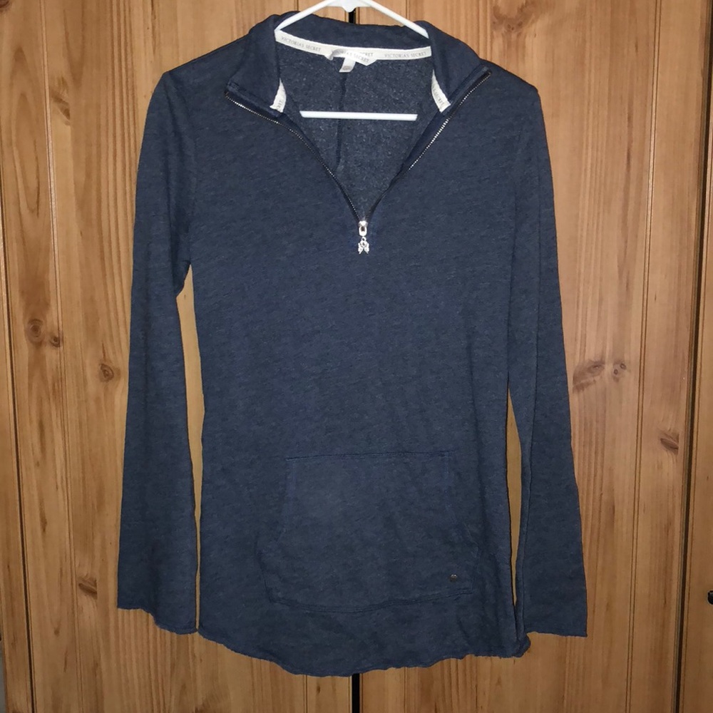💎💎💎 3/$20 Victoria Secret zip up sweater